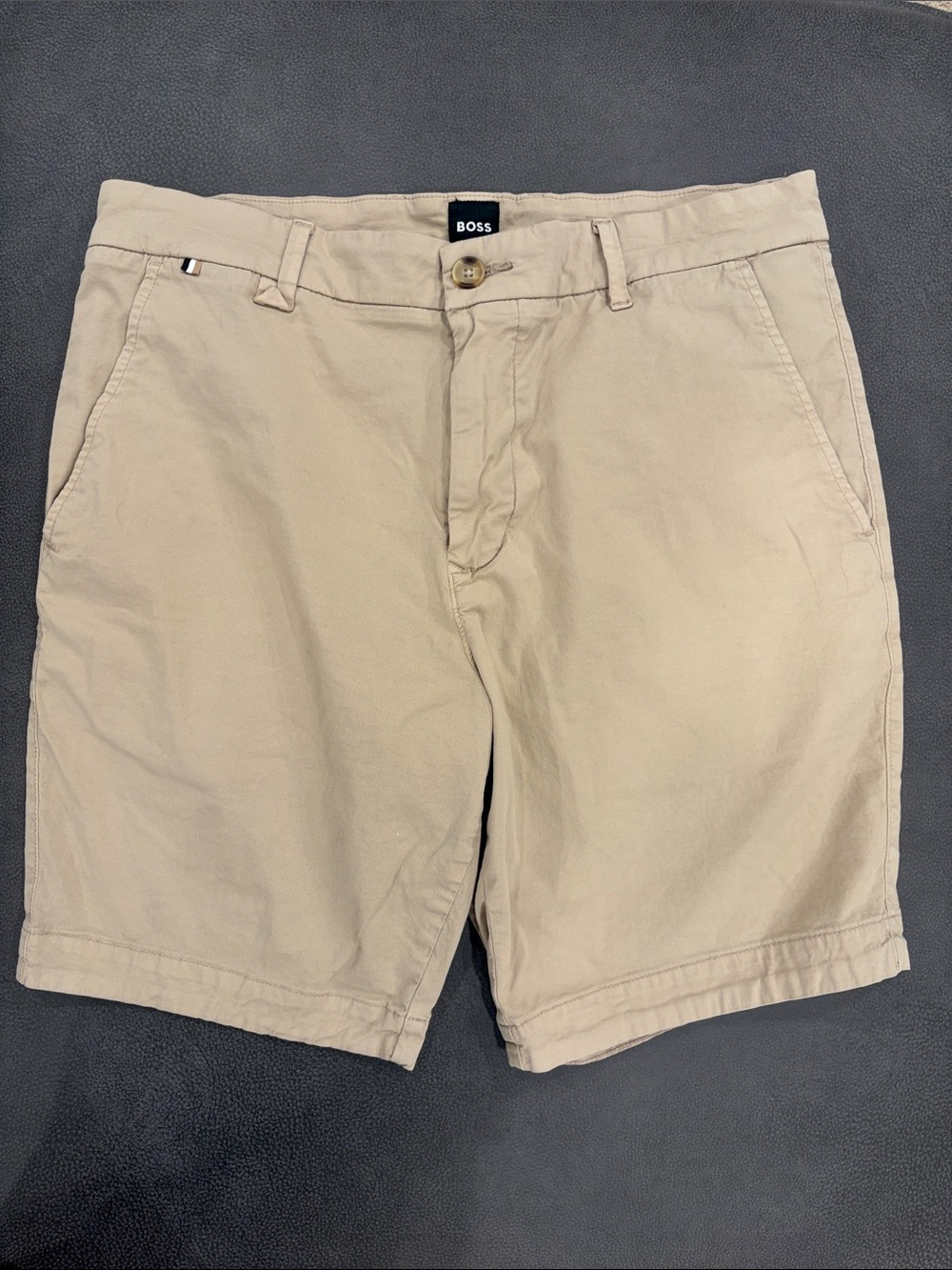 BOSS Men's Tan Cotton Chino Shorts